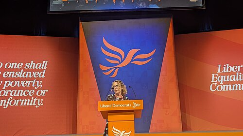 Cllr Usmar speaking at Lib Dem conference