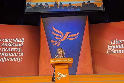 Cllr Usmar speaking at Lib Dem conference